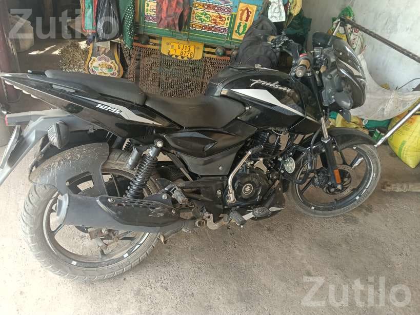Bajaj Pulsar 125 Black Model 2024