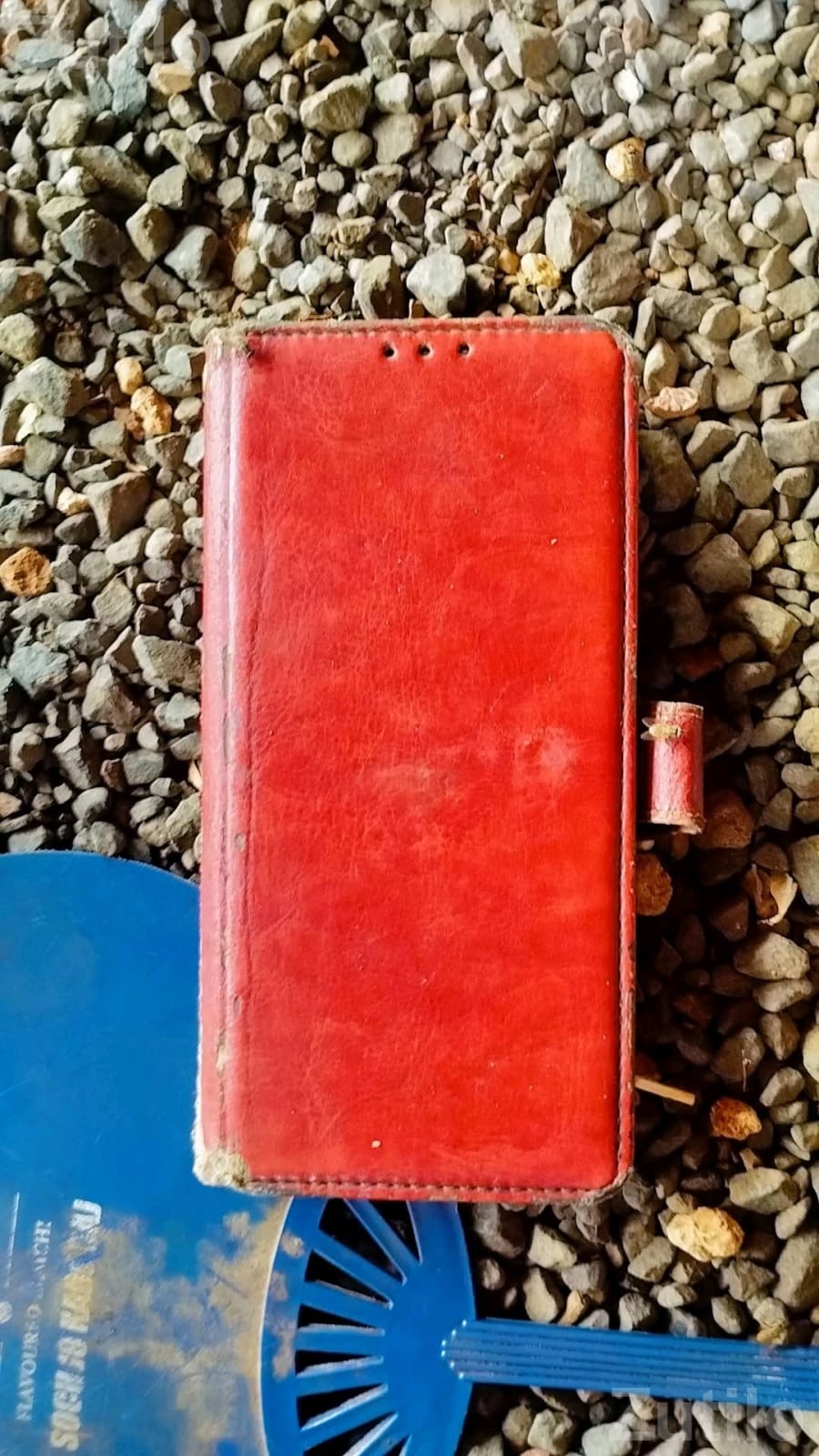 Redmi 9 Smartphone with Cracked Screen - Mobile Phones - Mundra - Image 2