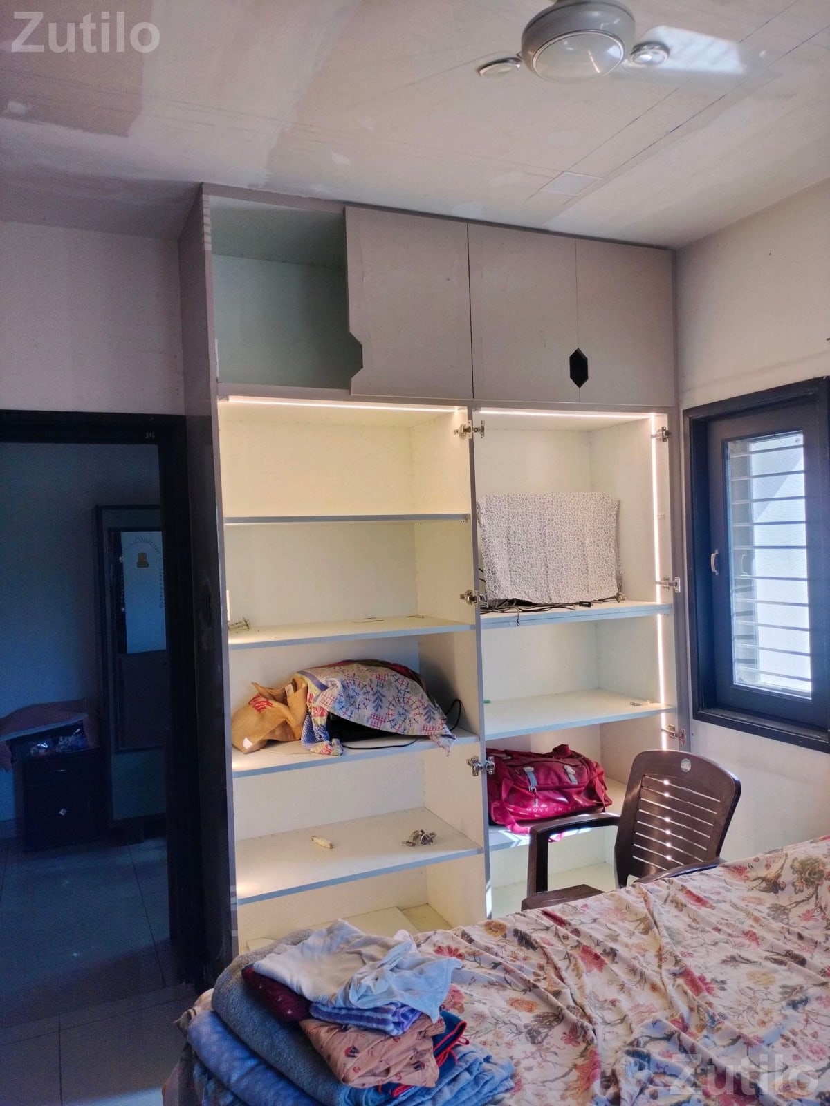 Wall Mounted Cupboard and Study Table Unit - કબાટ અને સ્ટોરેજ - ભુજ - Image 4