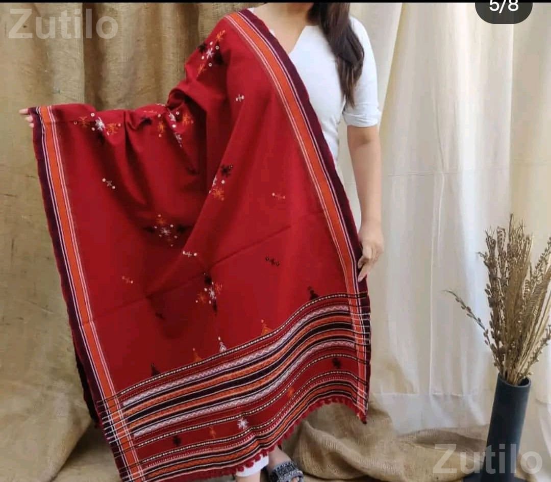 Handmade Kutch Warm Shawl for Women - મહિલાઓના કપડા - માંડવી - Image 2