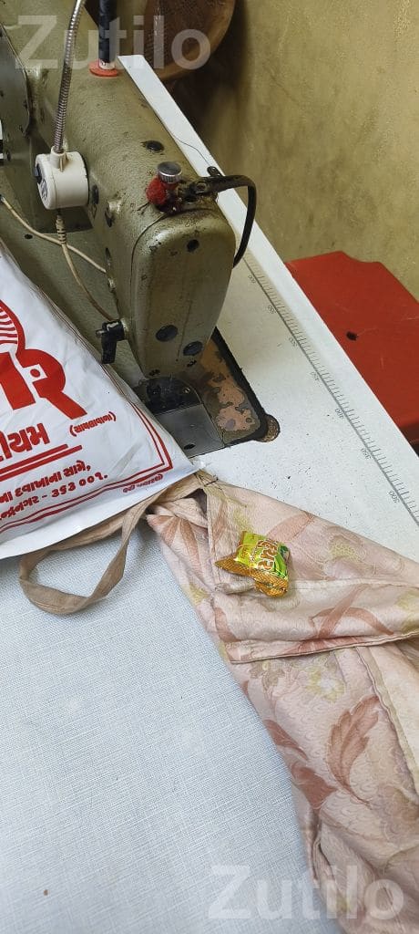Industrial Sewing Machine with Table - Textile Machinery - Wadhwan - Image 3