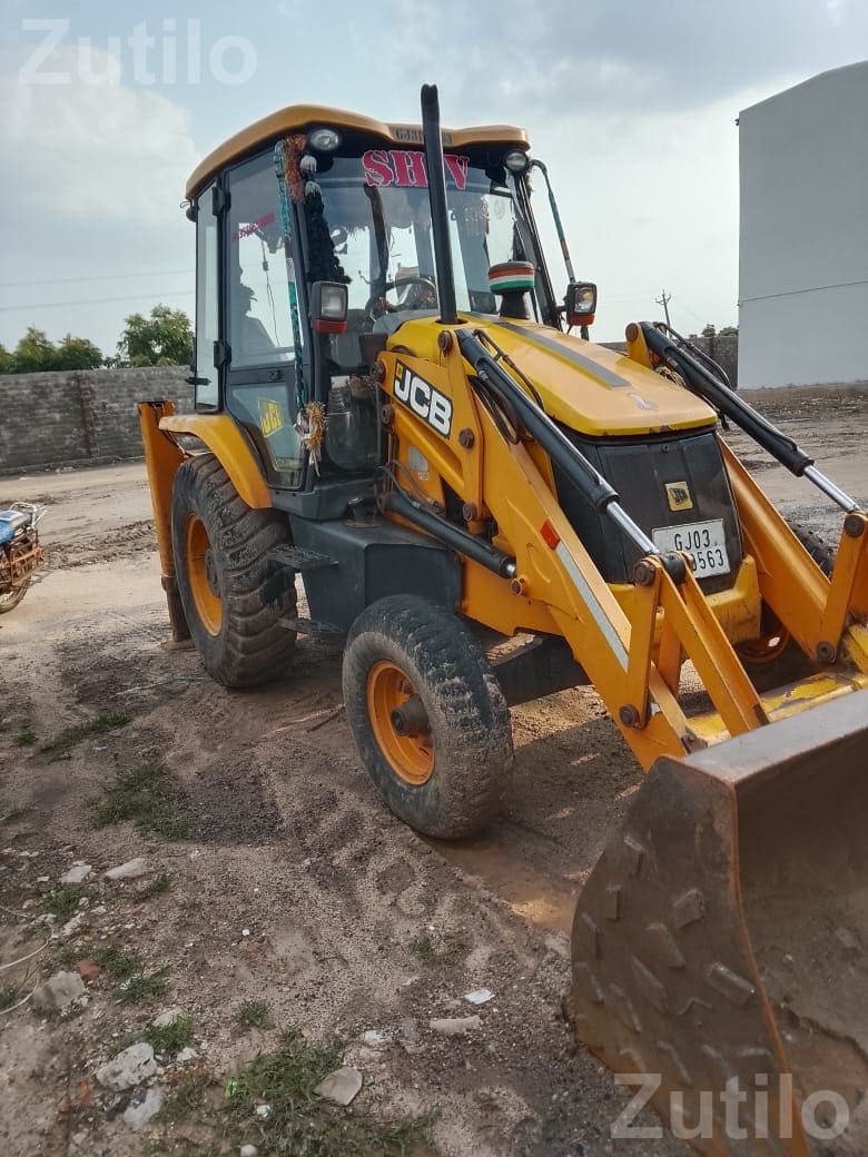 JCB Backhoe Loader with Good Hydraulic Pump JCB Backhoe Loader with Good Hydraulic Pump
