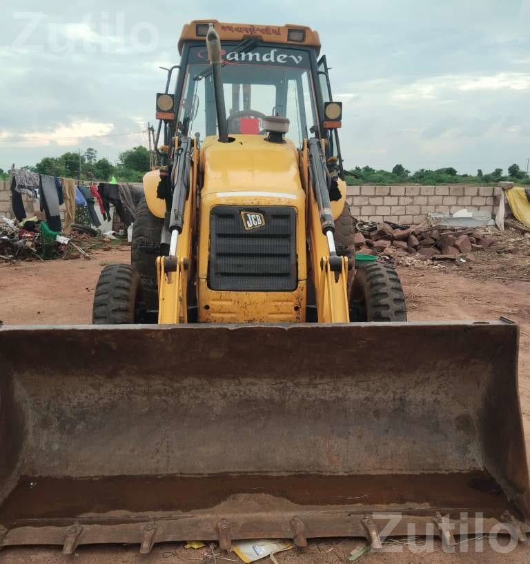 JCB Backhoe Loader 2011 Model - Construction Vehicles - Dhrangadhra - Image 4