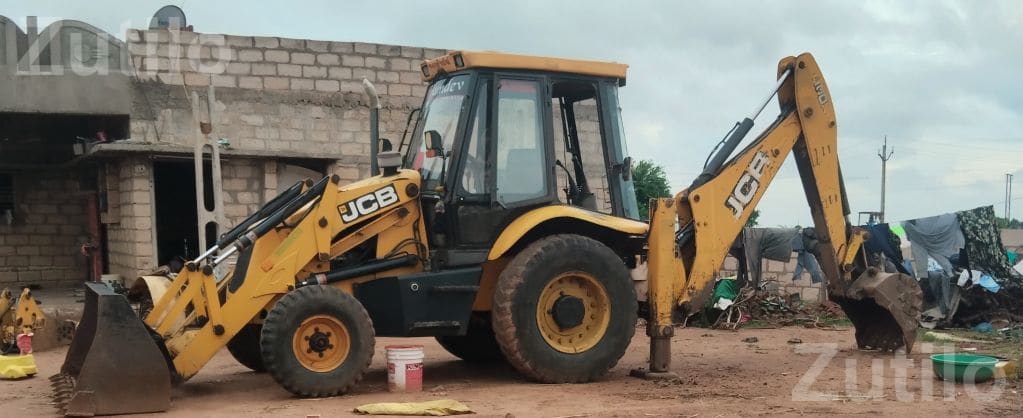 JCB Backhoe Loader 2011 Model - Construction Vehicles - Dhrangadhra - Image 5