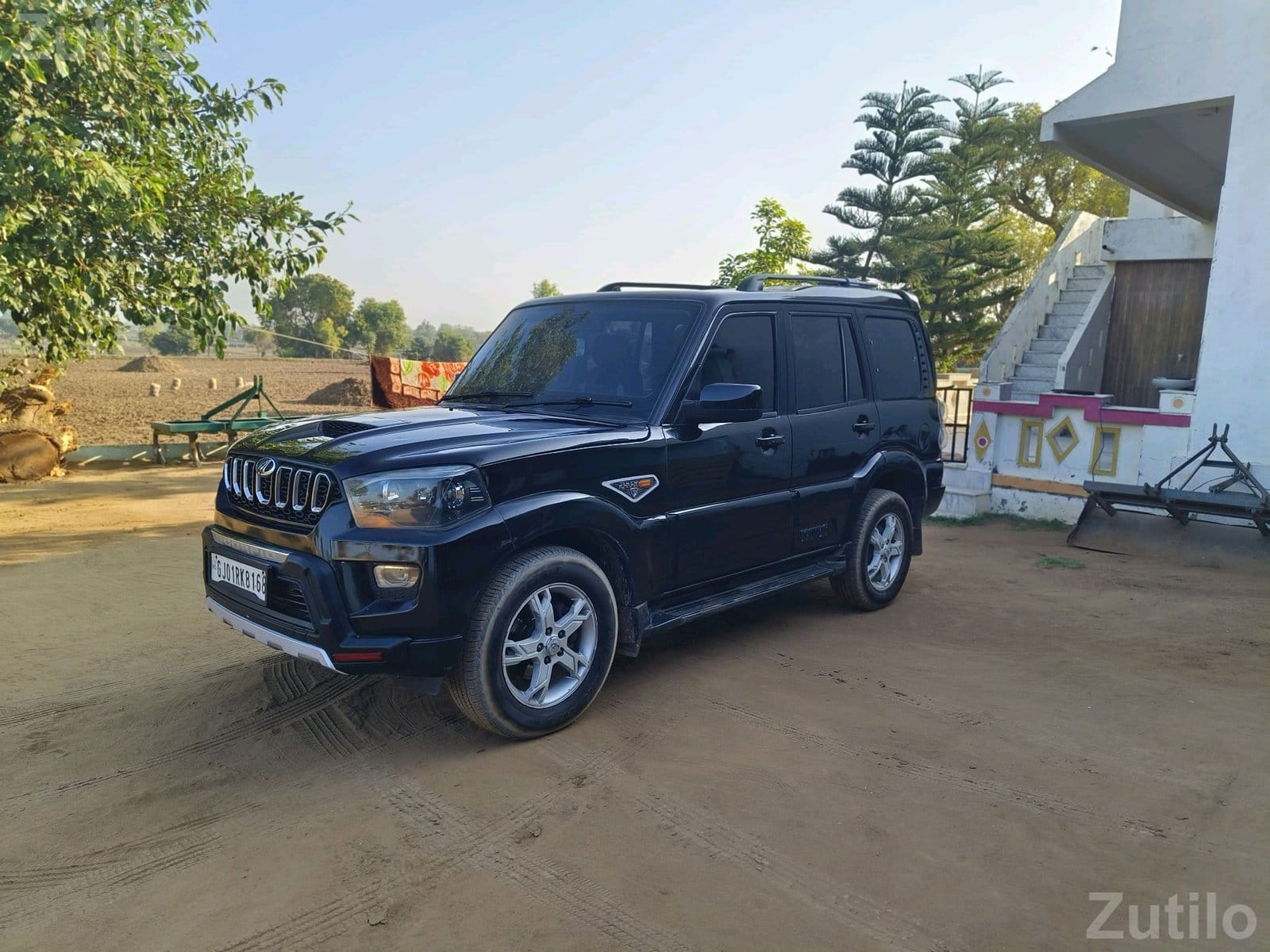 Mahindra Scorpio S10 2015 SUV