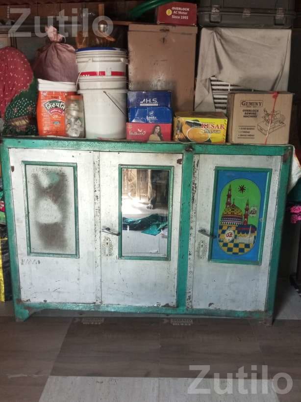 Steel Tijori Storage Cupboard in Good Condition Steel Tijori Storage Cupboard in Good Condition