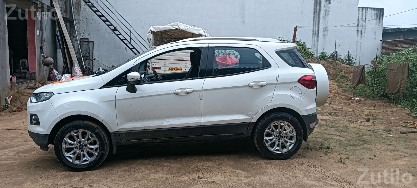 Ford EcoSport Titanium Optional Diesel Manual - કાર - ડીસા - Image 3