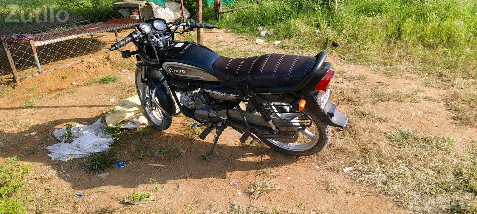 હીરો સ્પેન્ડલ શોરૃમ કન્ડિશન - બાઇક્સ - પાલનપુર - Image 2