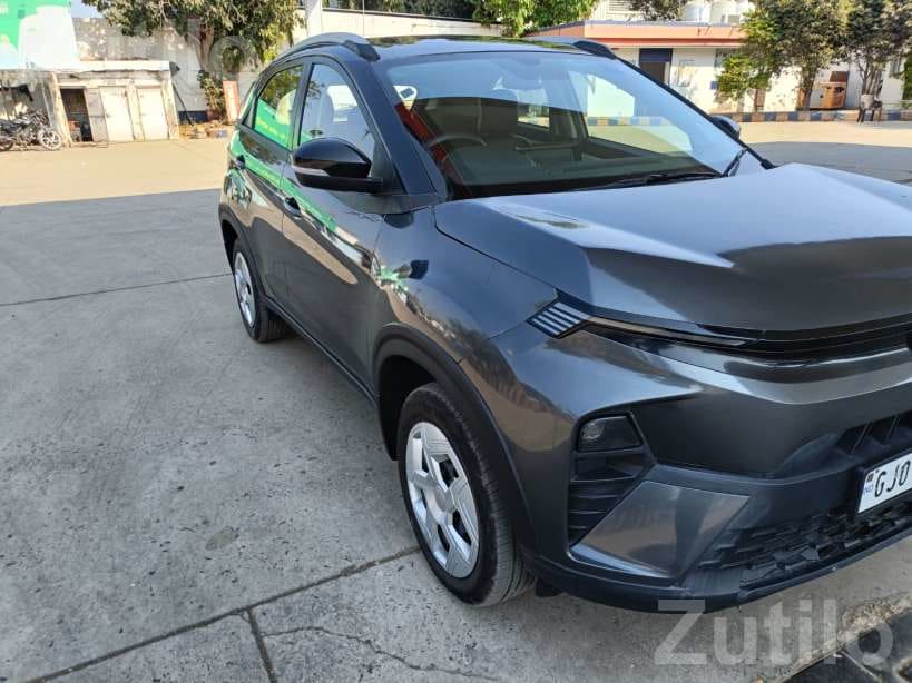 Tata Nexon CNG 2025 First Owner - કાર - જામજોધપુર - Image 4