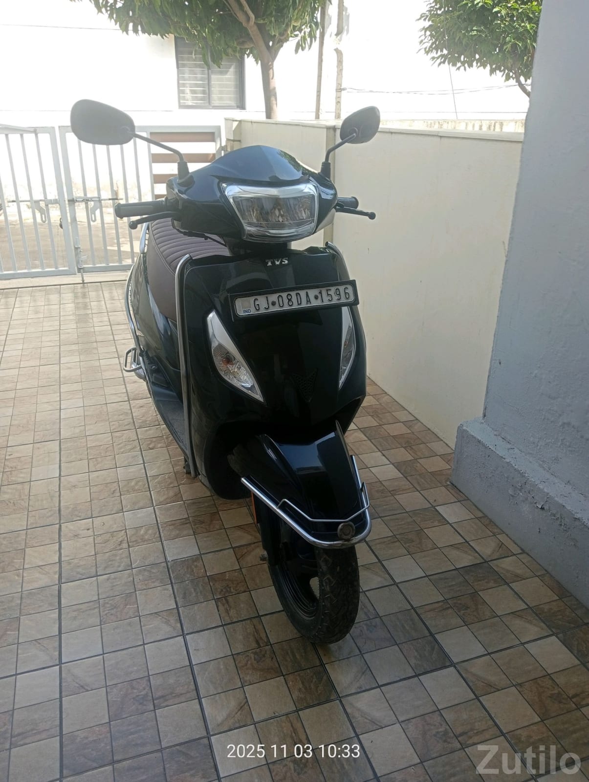 TVS Jupiter 2023 Scooter 15000 km 2nd Owner - બાઇક્સ - પાલનપુર - Image 3