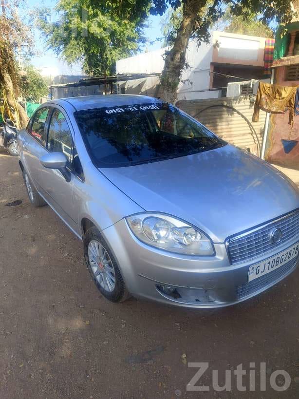 2009 Fiat Linea Silver Sedan - કાર - જામજોધપુર - Image 2