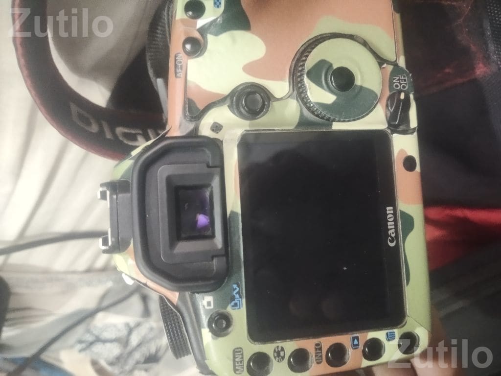 Canon 5D Mark II DSLR Camera Kit with 3 Lenses