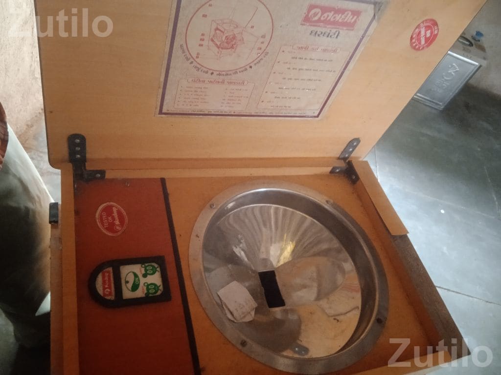 Domestic Flour Mill with Motor Issue - અન્ય ઘરેલુ ઉપકરણો - જામજોધપુર - Image 2