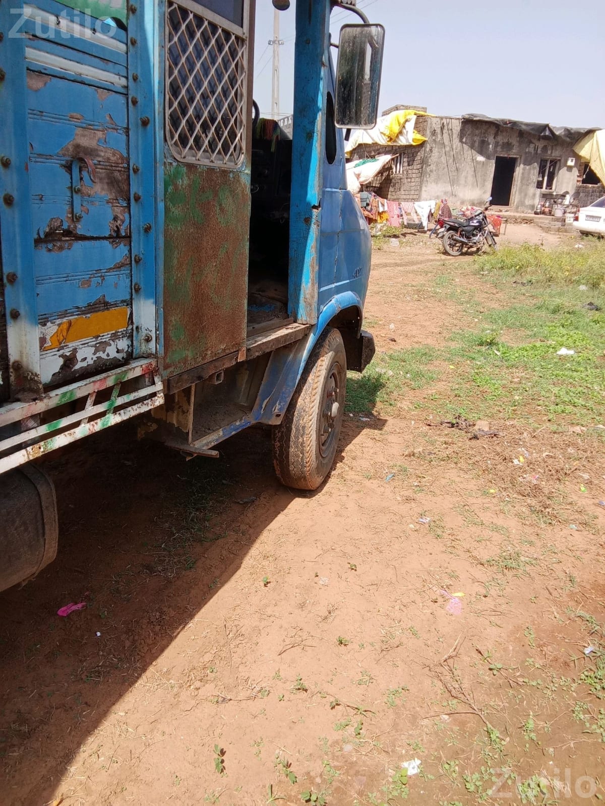 Used Cargo Truck 2000 Model