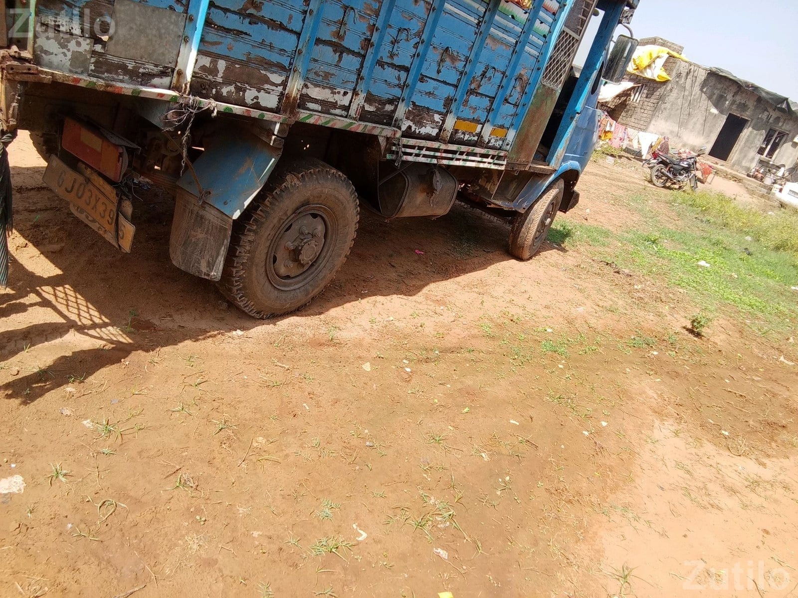 Used Cargo Truck 2000 Model - ટ્રક અને લોરી - હિંમતનગર - Image 3