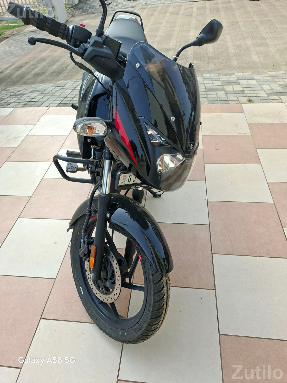 2024 Bajaj Pulsar Bike Black