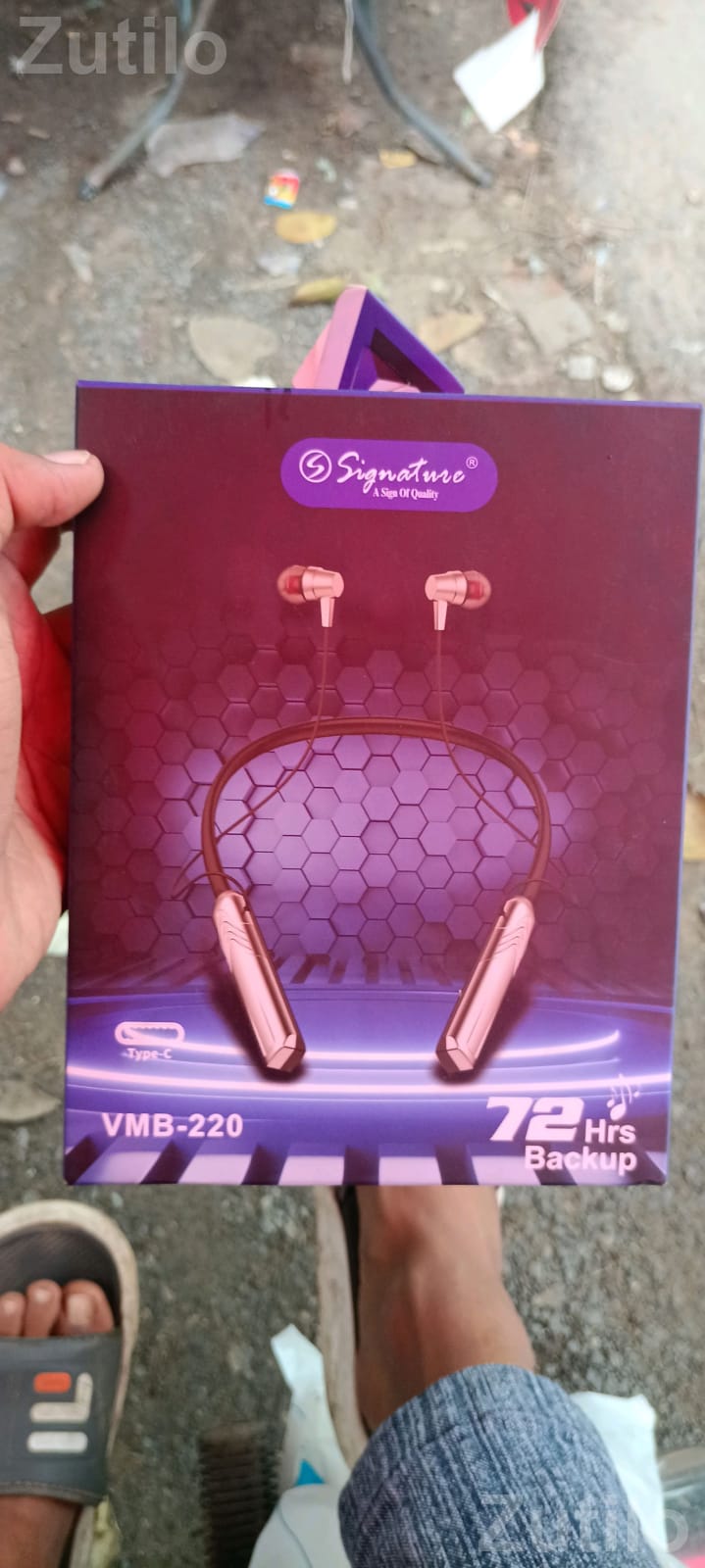 Signature VMB-220 Neckband Earphones Signature VMB-220 Neckband Earphones