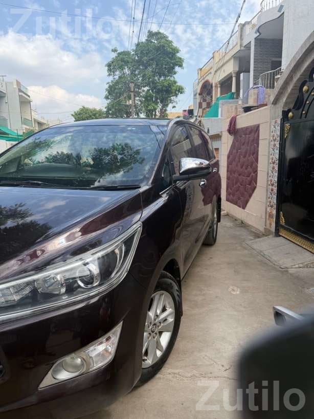 Toyota Innova Crysta V 2016 Single Owner Toyota Innova Crysta V 2016 Single Owner