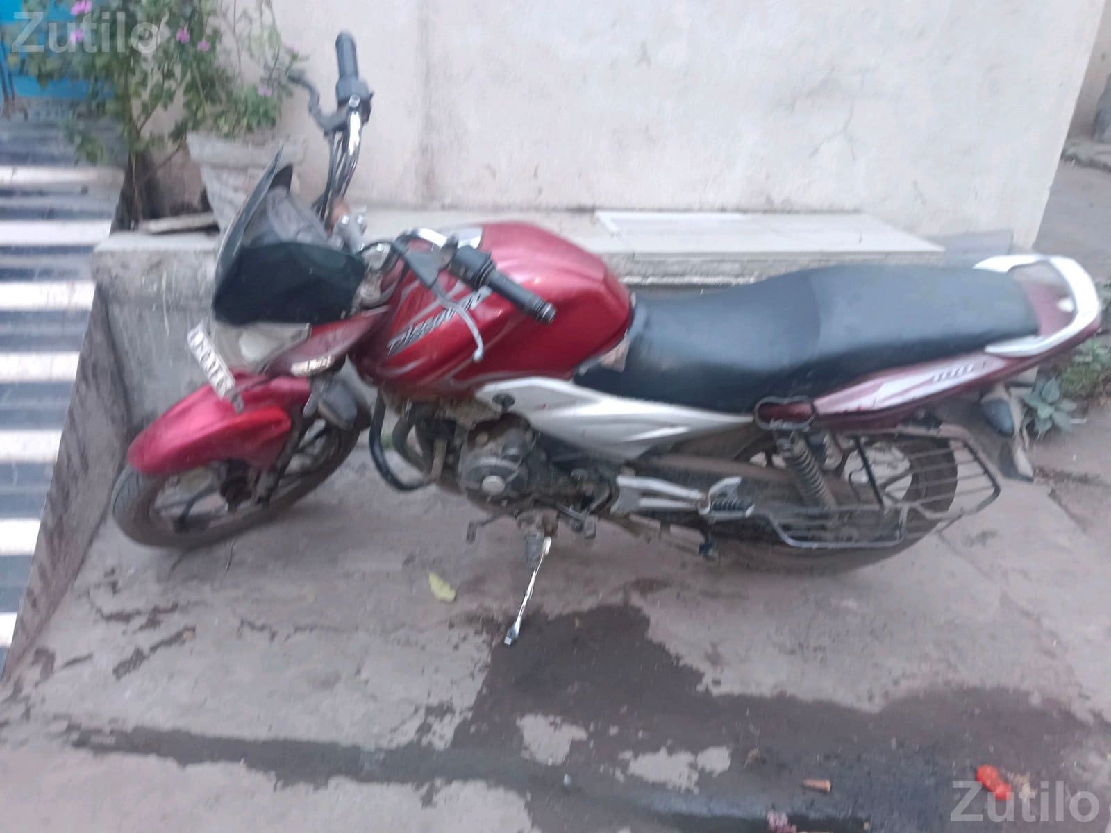Bajaj Discover 2013 Bike Single Owner Bajaj Discover 2013 Bike Single Owner
