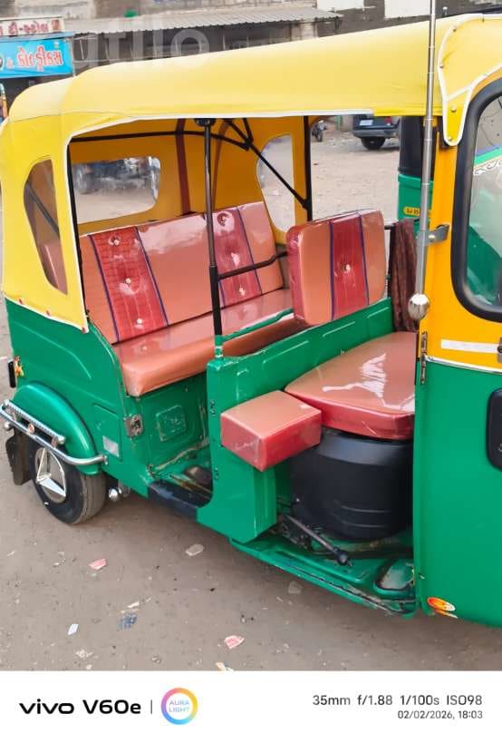 Bajaj 4 Stroke CNG Auto Rickshaw 2021 - ઓટો રિક્ષા - રાજકોટ શહેર - Image 5