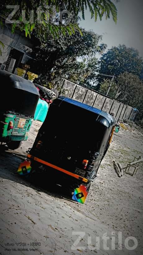 2012 Auto Rickshaw with Powerful Engine