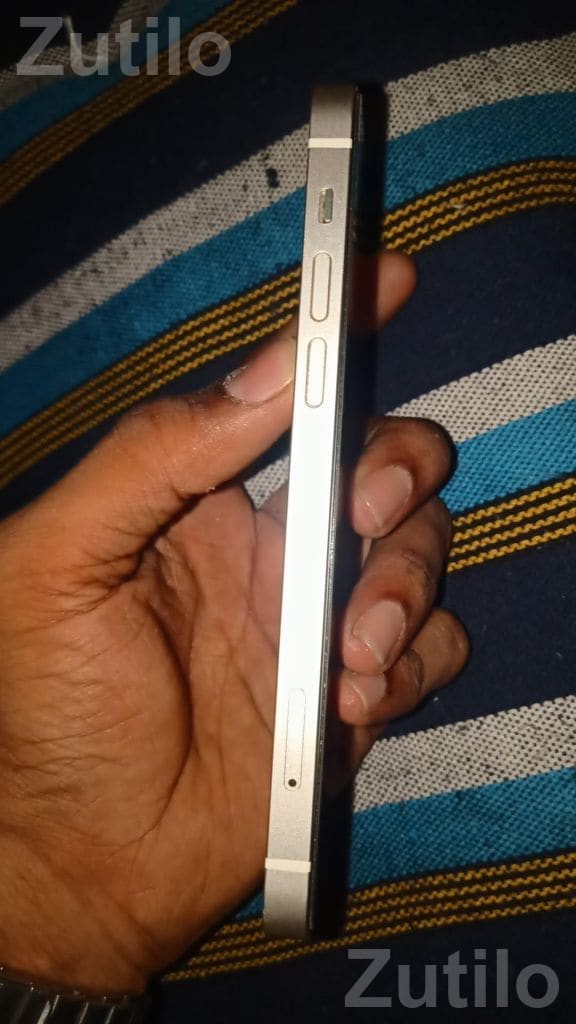 Apple iPhone 12 128GB White with Full Kit - મોબાઇલ ફોન - રાજકોટ શહેર - Image 3