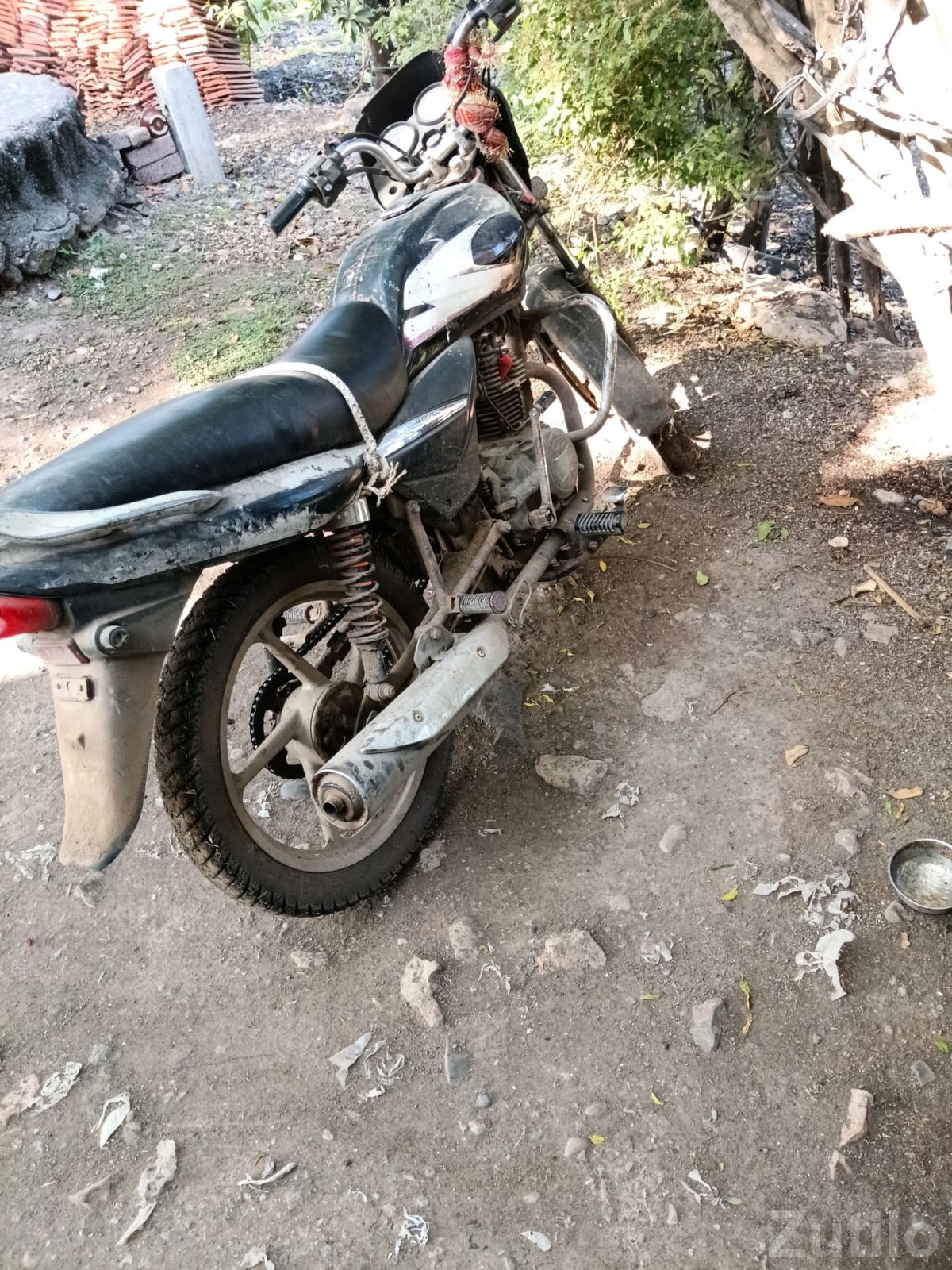 ગાડી વેચવાની છે