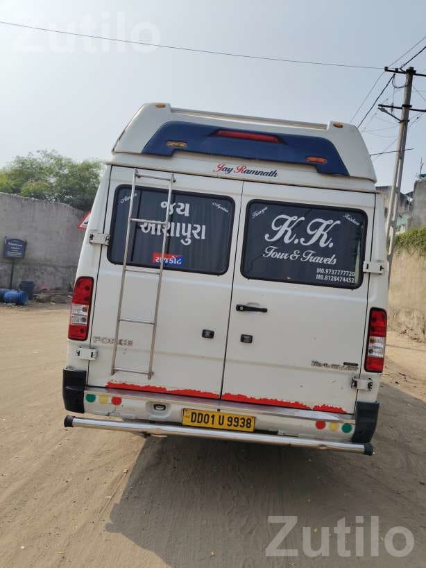 Force Traveller Mini Bus 2017 - બસ - રાજકોટ શહેર - Image 2