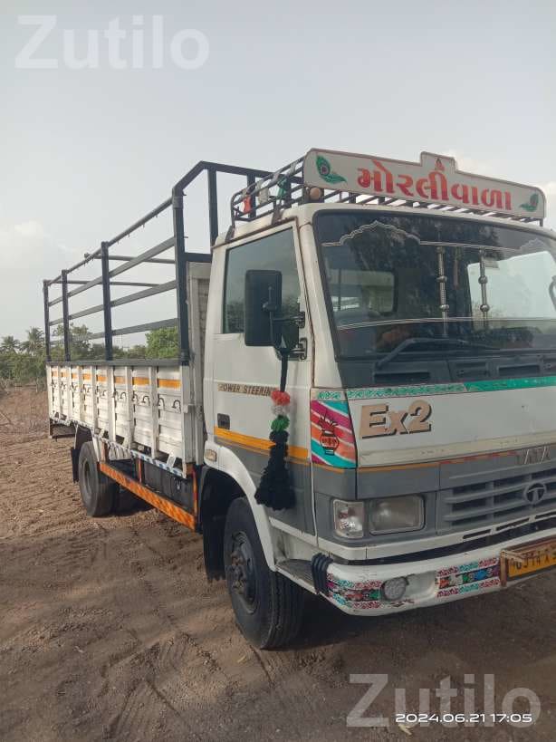 Tata 709 LPT 17 Feet Truck 2012