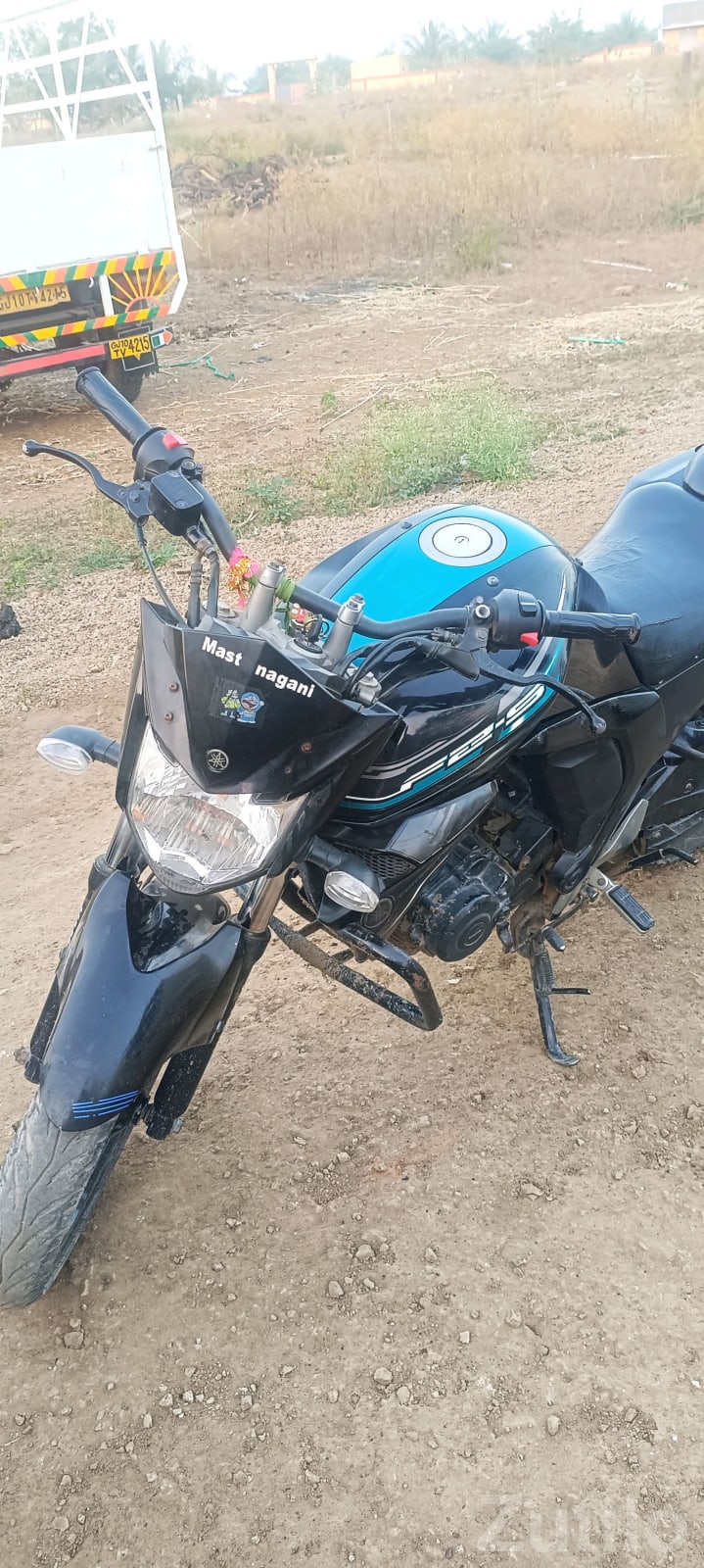 Yamaha FZ version 2