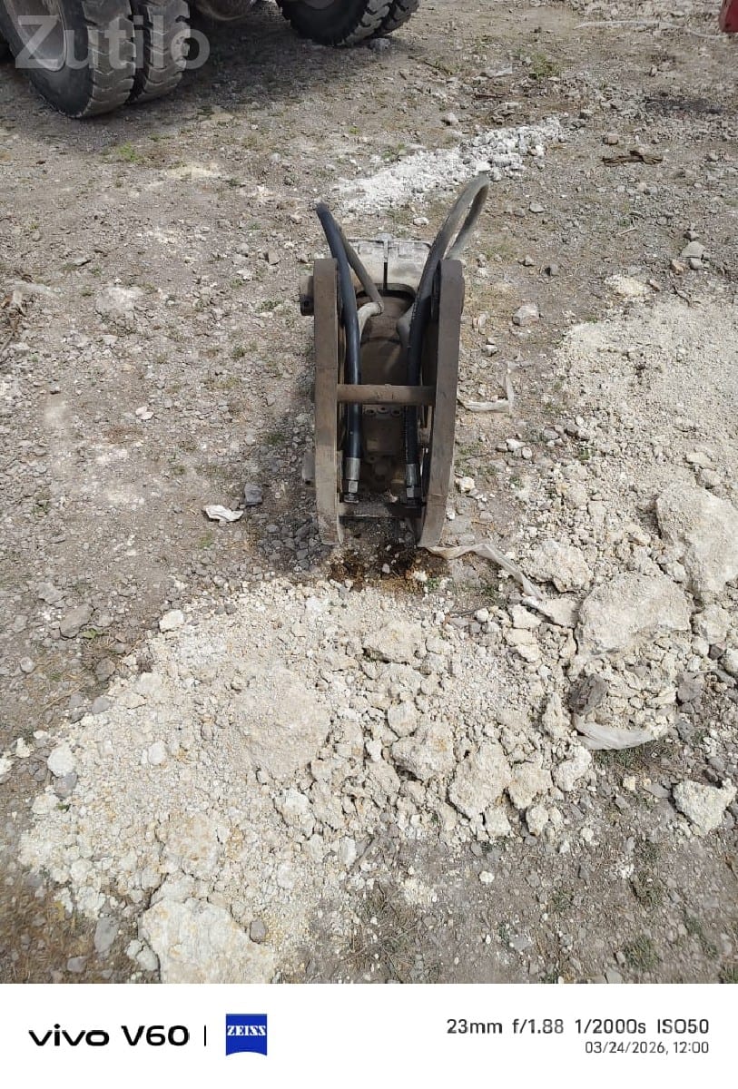 JCB 360 XHD Breaker with Pipe Kit - બાંધકામના વાહનો - આદિત્યાણા - Image 2
