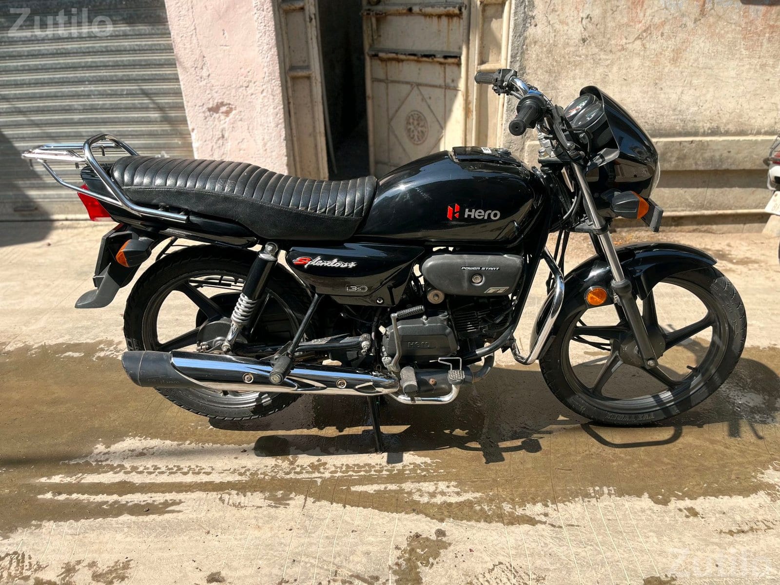 Hero Splendor Plus 2022 Bike 11700 Km - બાઇક્સ - રાજકોટ શહેર - Image 3