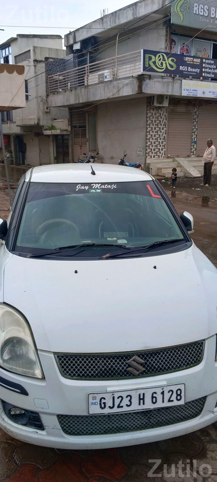Maruti Suzuki Swift Dzire 2010 White Maruti Suzuki Swift Dzire 2010 White