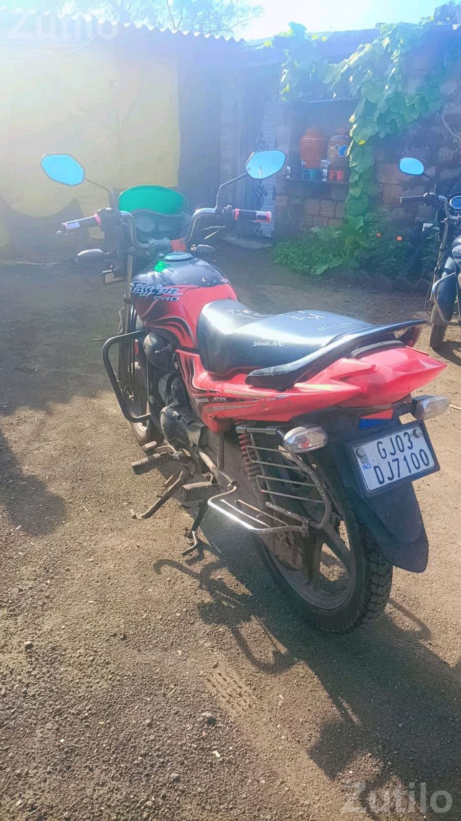 2010 Bajaj Discover Motorcycle - બાઇક્સ - રાજકોટ શહેર - Image 3