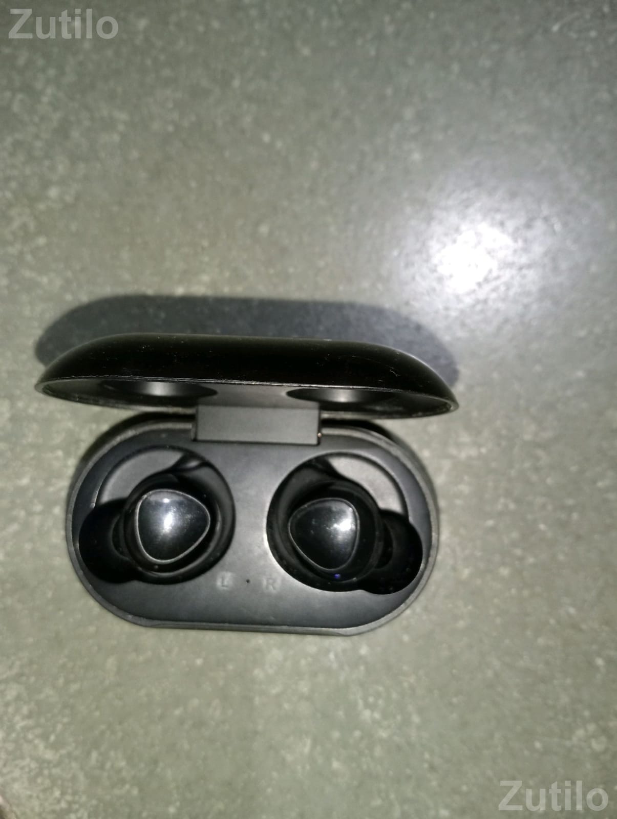 Samsung Galaxy Buds Wireless Earbuds Case - ઇલેક્ટ્રોનિક ઍક્સેસરીઝ - જસદણ - Image 2