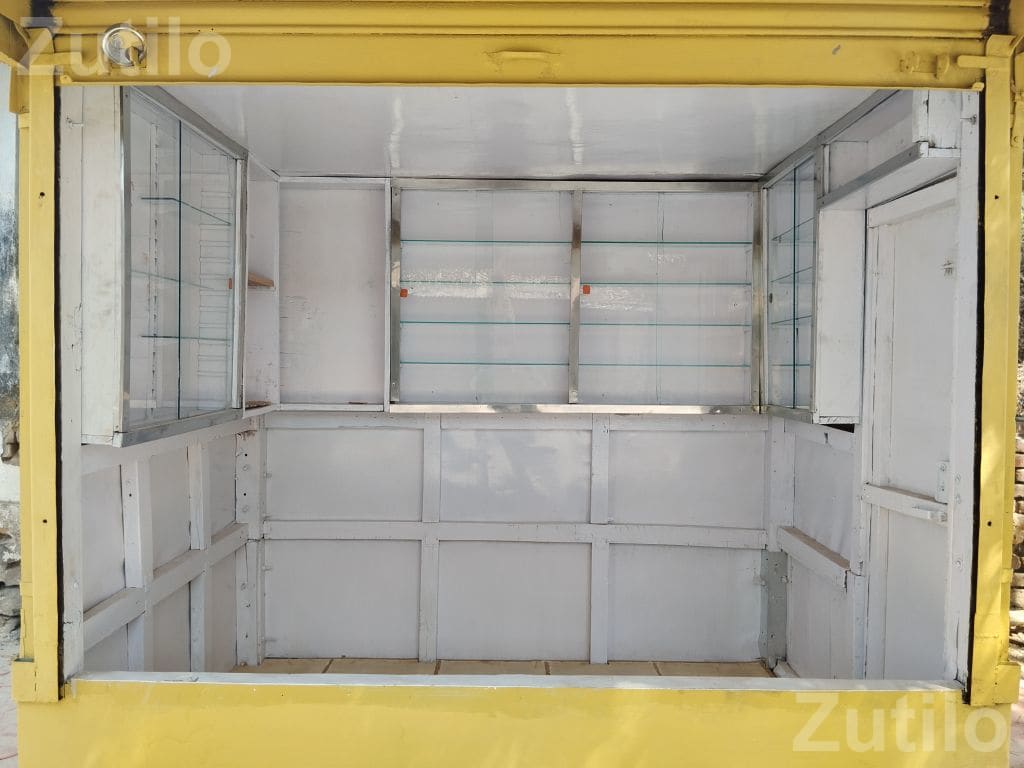 7.5 x 5 Cabin Kiosk with Furniture - Shops - Gondal - Image 5