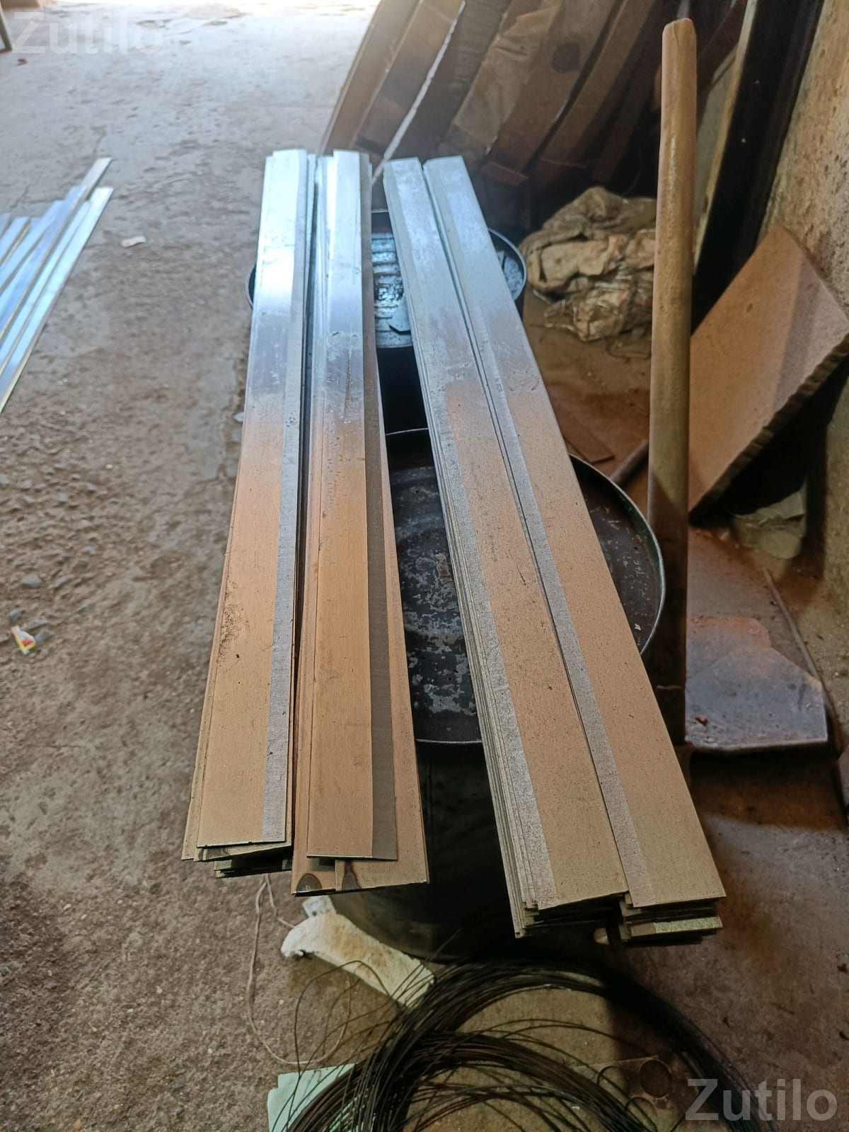 Metal Patti Strips Material