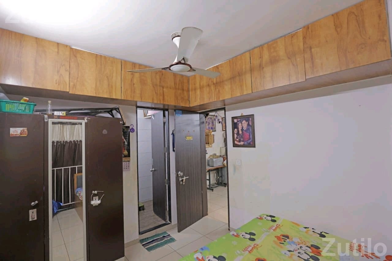 1 BHK Flat for Sale with Furnished Interior 1 BHK Flat for Sale with Furnished Interior