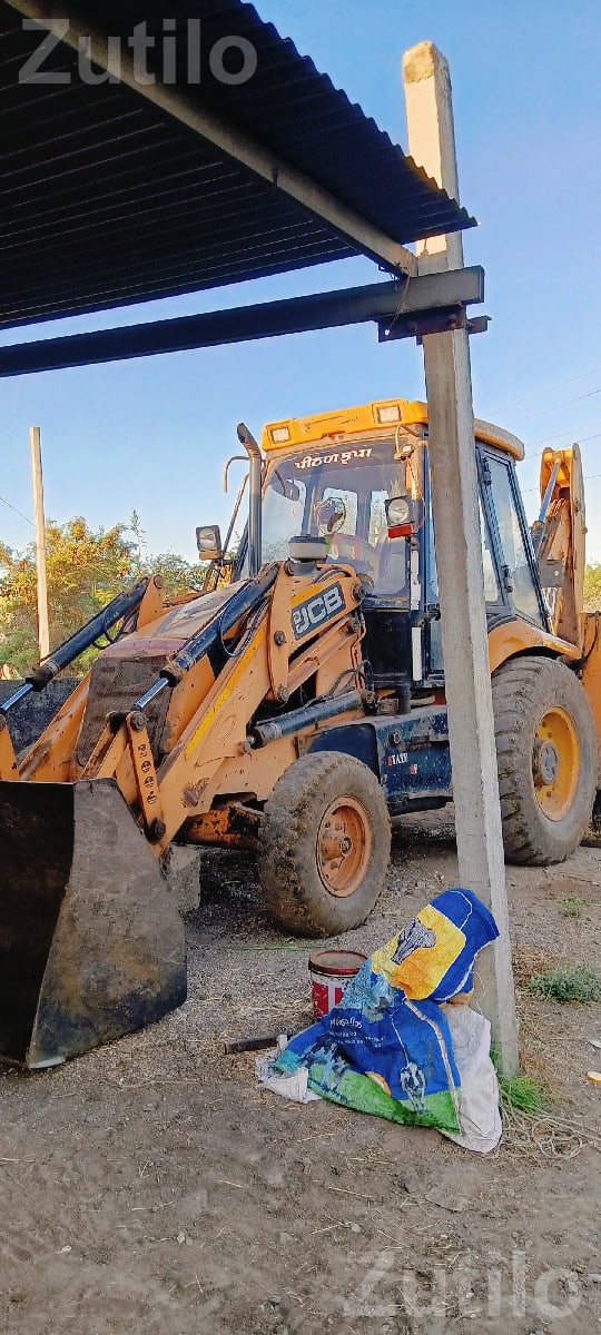 2006 JCB Backhoe Loader in Good Running Condition - Construction Vehicles - Kutiyana - Image 2