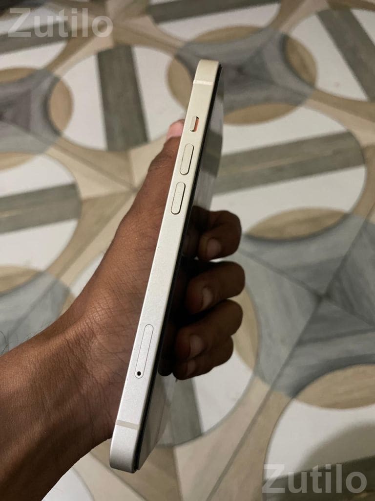 Apple iPhone 14 White in Tip Top Condition - મોબાઇલ ફોન - કેશોદ - Image 4