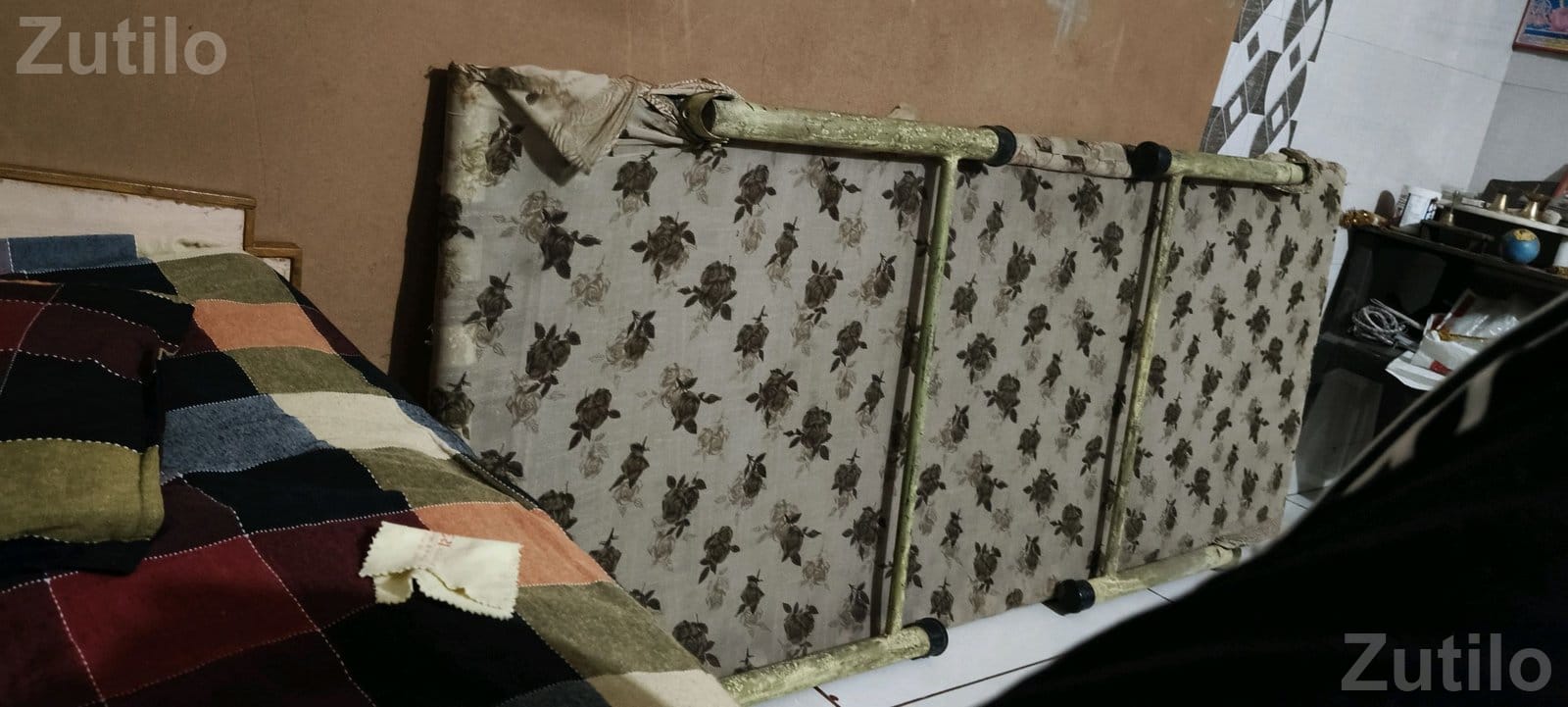 Metal Folding Bed with Printed Mattress