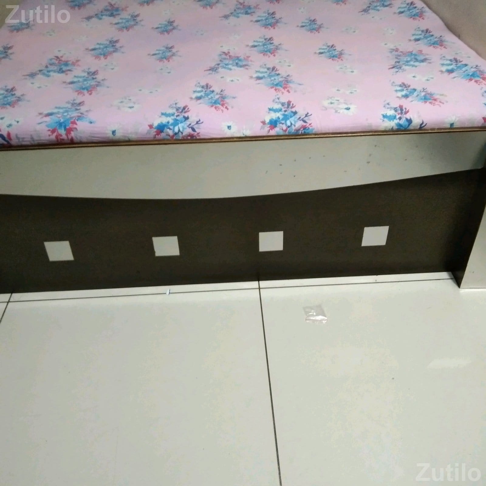 6x6 Plywood Box Bed with Storage - પાંખા અને ગાદી - રાજકોટ શહેર - Image 3