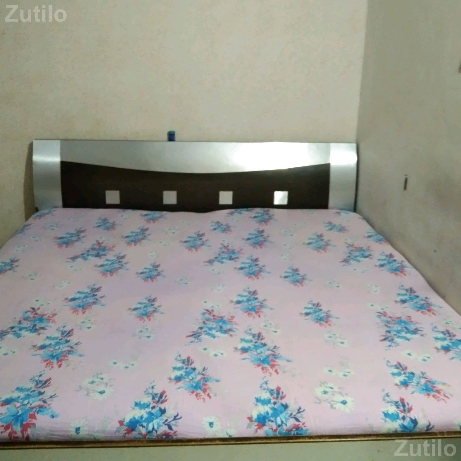 6x6 Plywood Box Bed with Storage - પાંખા અને ગાદી - રાજકોટ શહેર - Image 2