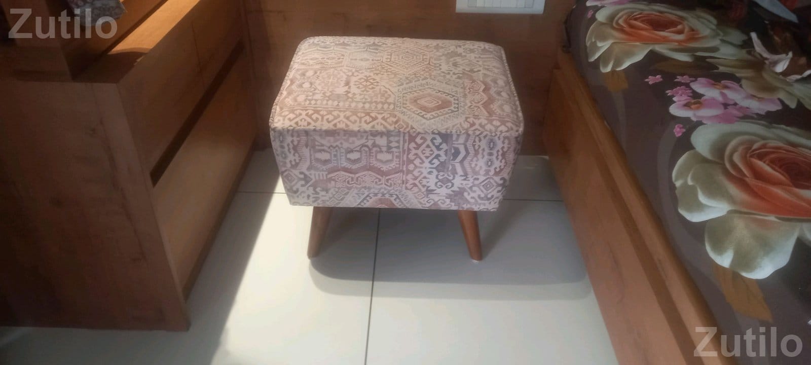 Sofa Set with Puffy and King Chair - સોફા સેટ - રાજકોટ શહેર - Image 2
