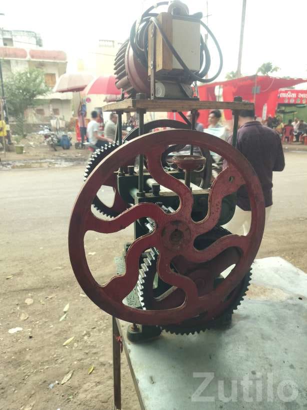 Sugarcane Juice Machine Heavy Duty Crusher - મશીનરી - વિસાવદર - Image 2