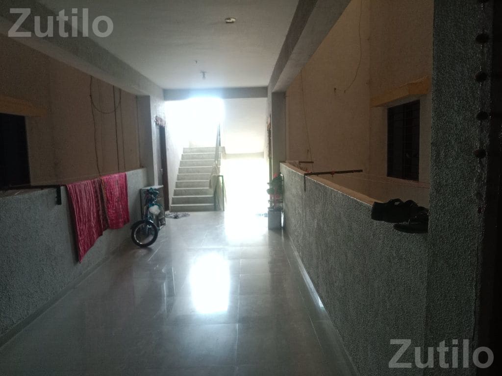 2 BHK Flat for Sale with Lift and Parking - ઘર વેચાણ માટે - જુનાગઢ - Image 3