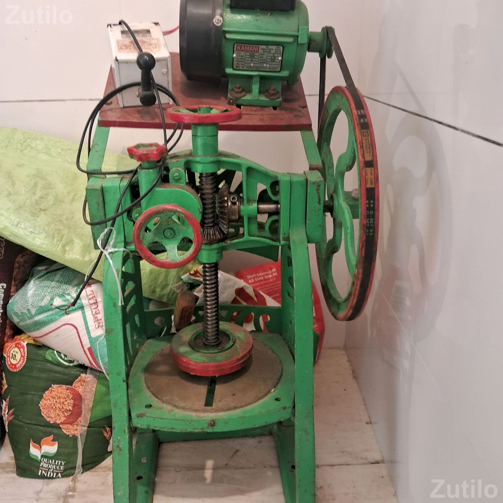 Gola Making Machine with Motor
