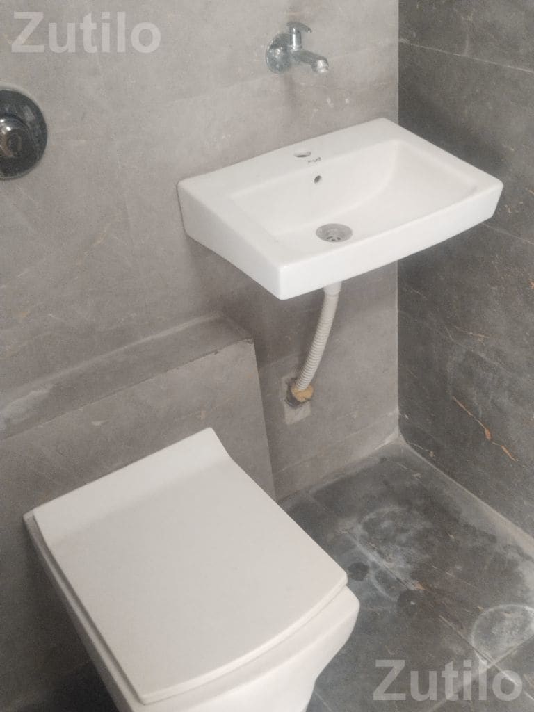 2BHK Semi Furnished Flat for Rent - House for Rent - Junagadh City - Image 4