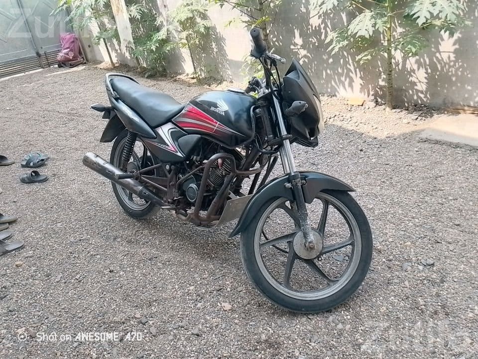 Hero Honda CD Deluxe 2013 Bike - Bikes - Junagadh City - Image 2