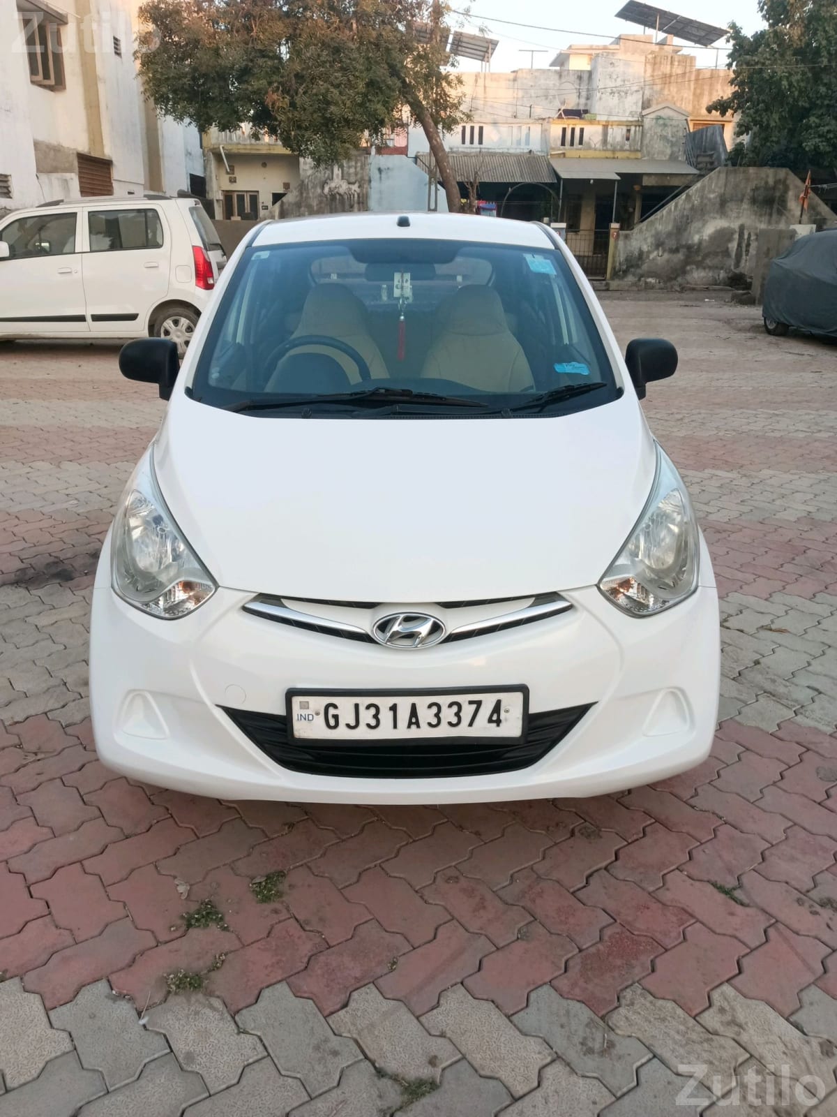 Hyundai Eon Era Plus 2016 CNG - Cars - Junagadh City - Image 5
